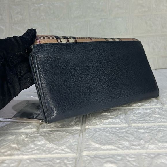 Burberry Pebbled Plaid Navy Leather Blue Wallet - Picture 16 of 16